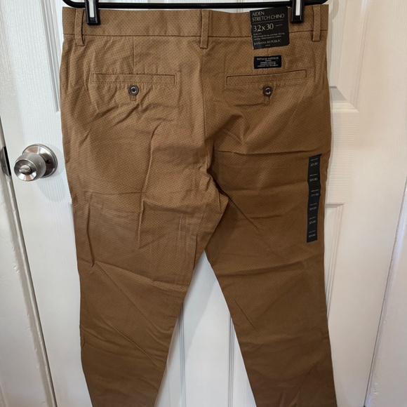 Men’s Brown Chino (32x30) | Banana Republic (“Aiden” Stretch Chino) - Picture 4 of 7